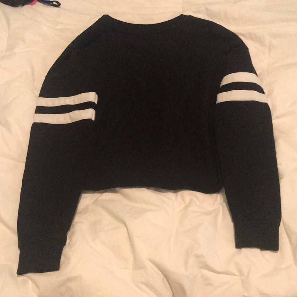 Cropped Sweater! - Picture 2 of 3